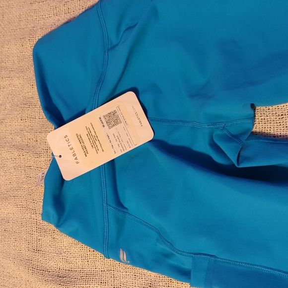 New With Tag Fabletics Mila High-Wasted Pocket Leggings - Picture 6 of 8
